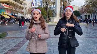 Η Καλαμάτα "πλημμύρισε" από χριστουγεννιάτικα κάλαντα