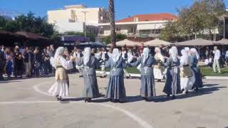 Παραδοσιακοί χοροί από το Μορφωτικό Εκπολιτιστικό Σύλλογο Κυπαρισσίας