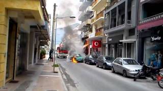 ΦΩΤΙΑ ΣΕ ΑΥΤΟΚΙΝΗΤΟ ΣΤΗ ΦΡΑΝΤΖΗ