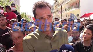 Εκατοντάδες Ρομά έξω από τα δικαστήρια Καλαμάτας