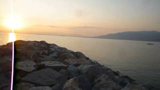 Κόσμός στη... νέα παραλία της Μικρής Μαντίνειας