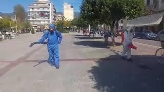 Απολύμανση για τον κορονοϊό στην κεντρική πλατεία της Καλαμάτας