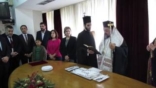 Ο μητροπολίτης Μεσσηνίας ευλογησε την πίτα στην υποδοχή του 2017 στην Π.Ε. Μεσσηνίας