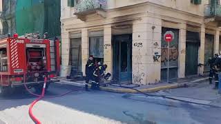 Καλαμάτα: Φωτιά σε κτήριο στην οδό Φαρών