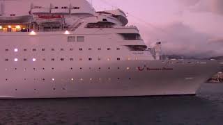 Αναχώρηση του κρουαζιερόπλοιου "Thomson Dream" από το λιμάνι Καλαμάτας