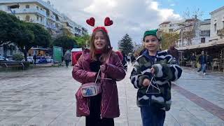 Χριστουγεννιάτικα κάλαντα στην Καλαμάτα (1)