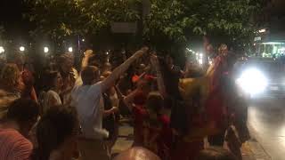 Καλαμάτα: Βέλγοι πανηγυρίζουν την  πρόκριση στους "4" του Μουντιάλ