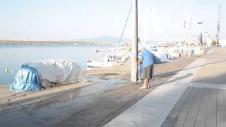 Πρωινή ψαριά στο λιμάνι της Καλαμάτας