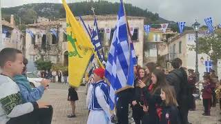 Κατάθεση στεφάνων στο ηρώο πεσόντων στην Ανω Πόλη Κυπαρισσίας