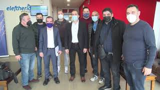 Παράσταση διαμαρτυρίας επαγγελματιών εστίασης στο δημαρχείο Καλαμάτας
