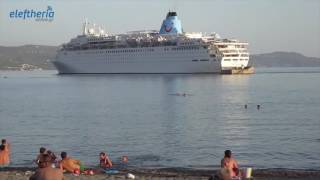 Το κρουαζιερόπλοιο "Thomson Dream" με 1.575 επιβάτες στην Καλαμάτα