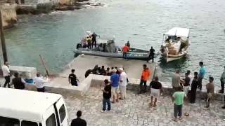 Θαλαμηγός με 35 μετανάστες στο Γερολιμένα