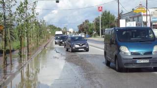 Εσπασε ο δρόμος κοντά στον κόμβο Ζαφείρη