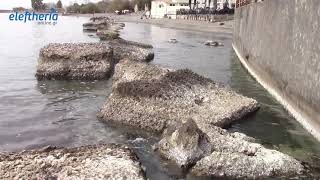 Υποχώρησε λόγω άμπωτης η θάλασσα και στην Καλαμάτα