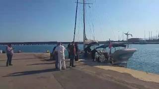 Στο λιμάνι της Καλαμάτας οι μετανάστες
