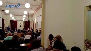 Διαμαρτυρία γονέων-εκπαιδευτικών για την κατάσταση στα σχολεία του Δήμου Καλαμάτας - Ένταση στο Δ.Σ.