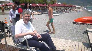 Ηλεκτρική ράμπα γισ ΑμέΑ στην Παραλία  Καλαμάτας (2)