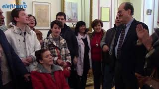 Είπαν τα πρωτοχρονιάτικα κάλαντα στον δήμαρχο Καλαμάτας