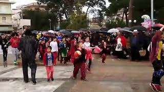 Μικροί καρναβαλιστές στη Μεσσήνη