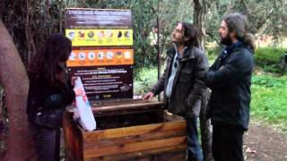 Κάδοι οικιακής κομποστοποίησης από το Re:Think στην Καλαμάτα