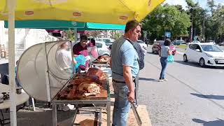 Καλαμάτα: Την τιμητική της είχε η γουρνοπούλα λόγω της γιορτής της Αναλήψεως