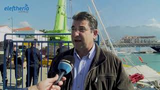 Επιχείρηση ανέλκυσης του βυθισμένου ιστιοφόρου από το λιμάνι της Καλαμάτας