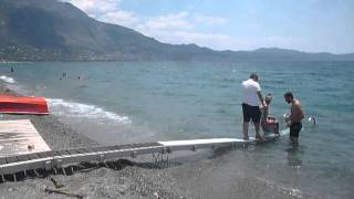 Ηλεκτρική ράμπα για ΑμεΑ στην Παραλία Καλαμάτας (1)