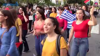 Γέμισε χρώματα και μουσική η Καλαμάτα με την παρέλαση του Διεθνούς Φεστιβάλ Χορωδιών