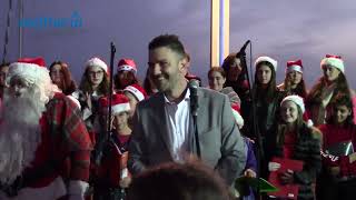 Φωταγωγήθηκε το χριστουγεννιάτικο καράβι στο λιμάνι της Καλαμάτας