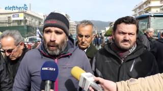 Αγρότες με τρακτέρ στην κεντρική πλατεία της Καλαμάτας