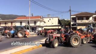 Αγρότες απέκλεισαν τον κόμβο του Ασπροχώματος