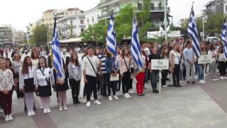 Κατάθεση στεφάνων και εθνικό ύμνος από μαθητές στην Καλαμάτα