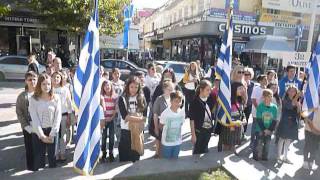 Κατάθεση στεφάνων απο μαθητές στην Καλαμάτα