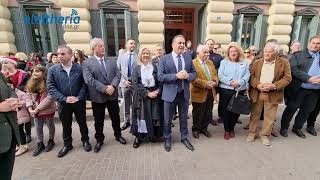 Καλαμάτα: Κάλαντα από τη Δημοτική Φιλαρμονική έξω από το ιστορικό δημαρχείο