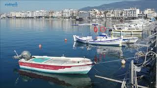 Μια ανάσα πριν τις γιορτές και με θέα τη θάλασσα