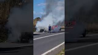 Πυρκαγιά σε αυτοκίνητο στον δρόμο Κυπαρισσία - Καλό Νερό 1/2