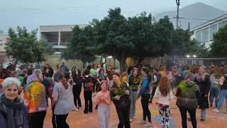 Γέμισε κόσμο και χρώματα η κεντρική πλατεία της Κυπαρισσίας